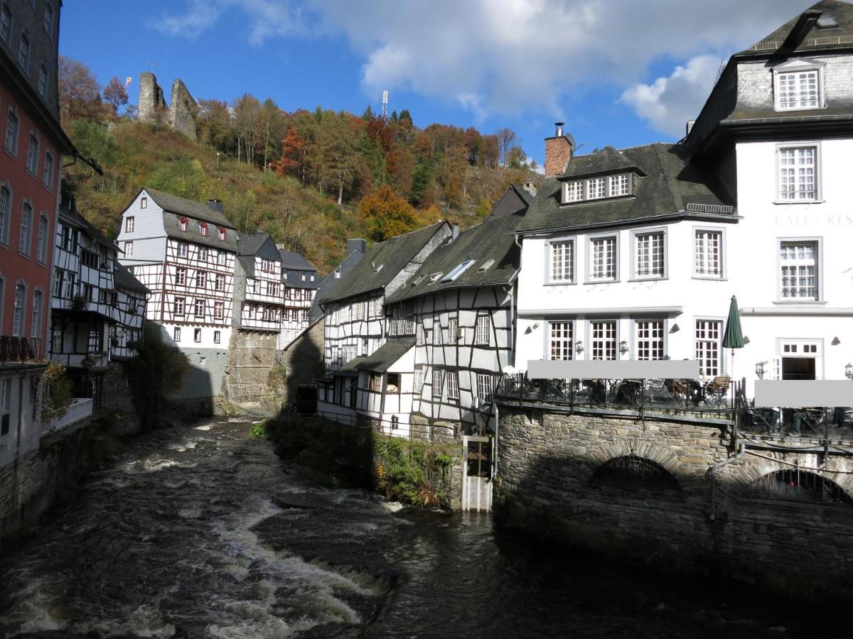 Historisches Haus Im Herzen Von Montjoie Extérieur photo