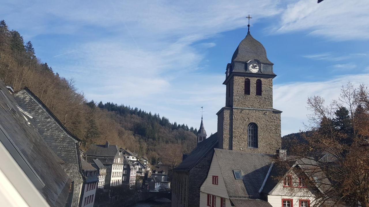 Historisches Haus Im Herzen Von Montjoie Extérieur photo