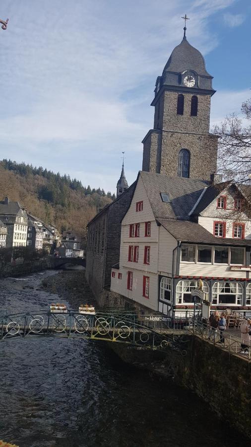 Historisches Haus Im Herzen Von Montjoie Extérieur photo